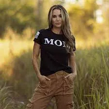 GRUNT STYLE MOM DEFINED TSHIRT